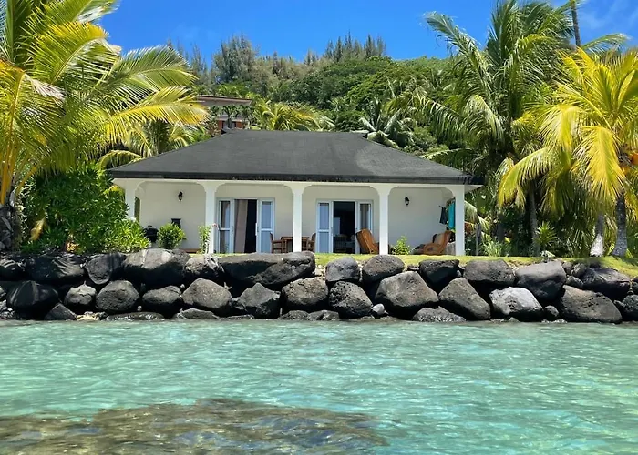 Waterfront Paradise 2 Br; Stunning Sunsets