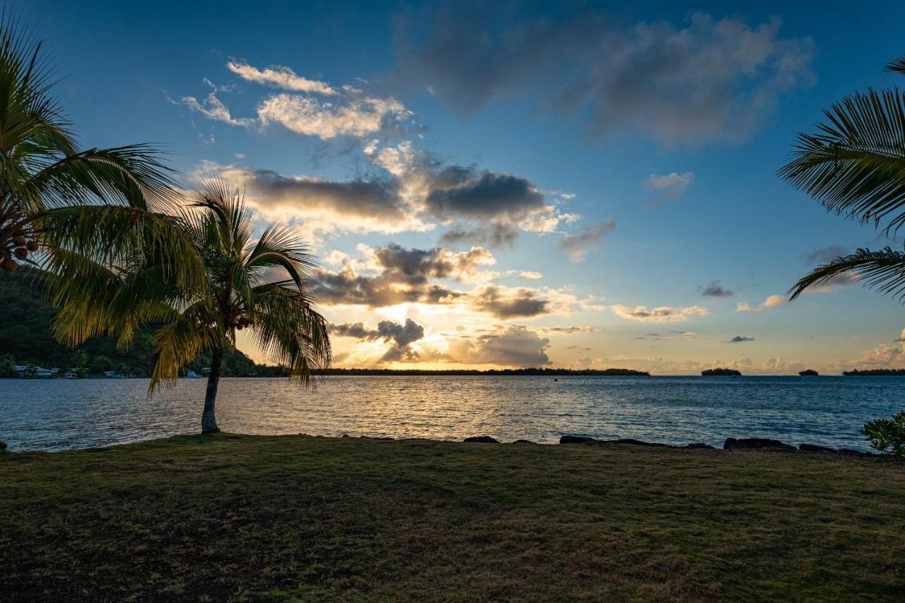 Waterfront Paradise 2 Br; Stunning Sunsets *